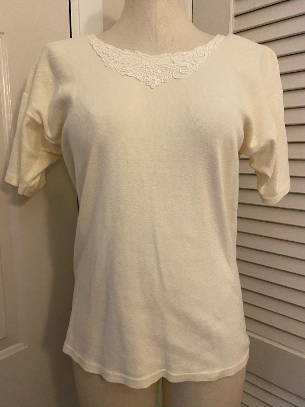 Vintage 90s “Kleids” Lace Detail Top- Size Large